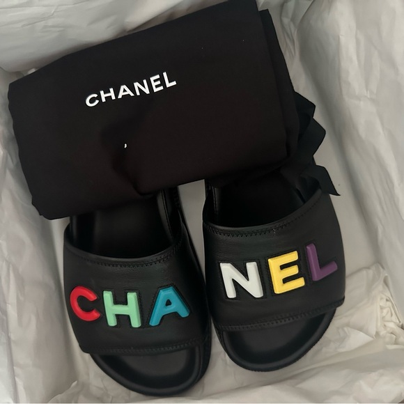 [ON HOLD] BNIB Chanel lettering slide sandals 39.5 - Picture 4 of 6